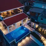 Villa Miracle *